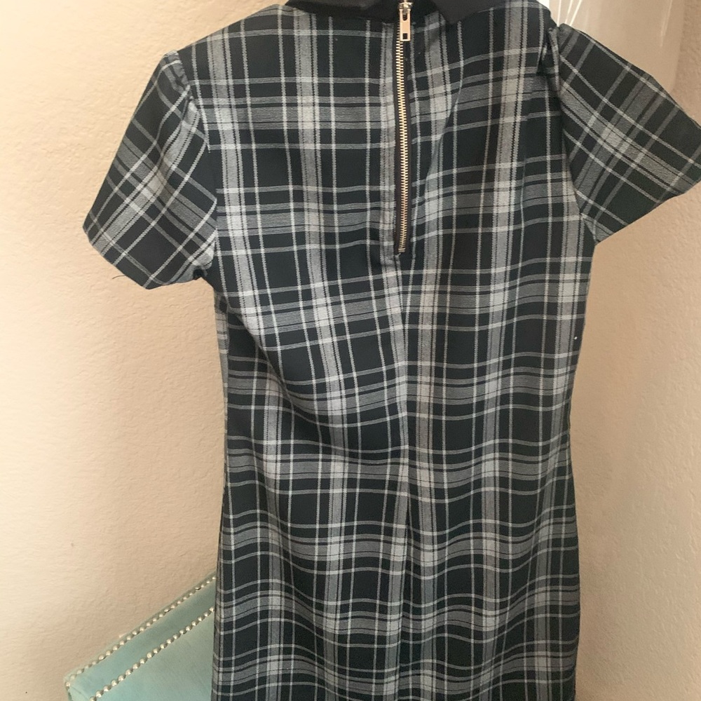 Dress - Picture 2 of 4